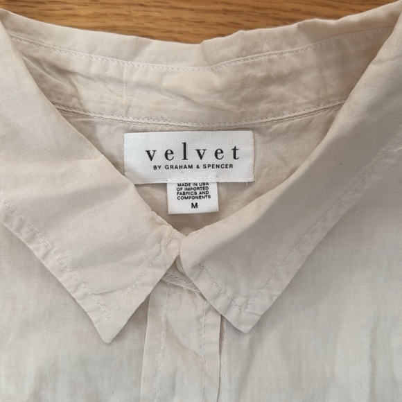 Velvet by Graham & Spencer - off-white short sleeve button-down - Picture 7 of 7